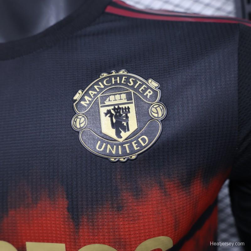 Player Version 24/25 Manchester United Black/Red Pre-Match Jersey